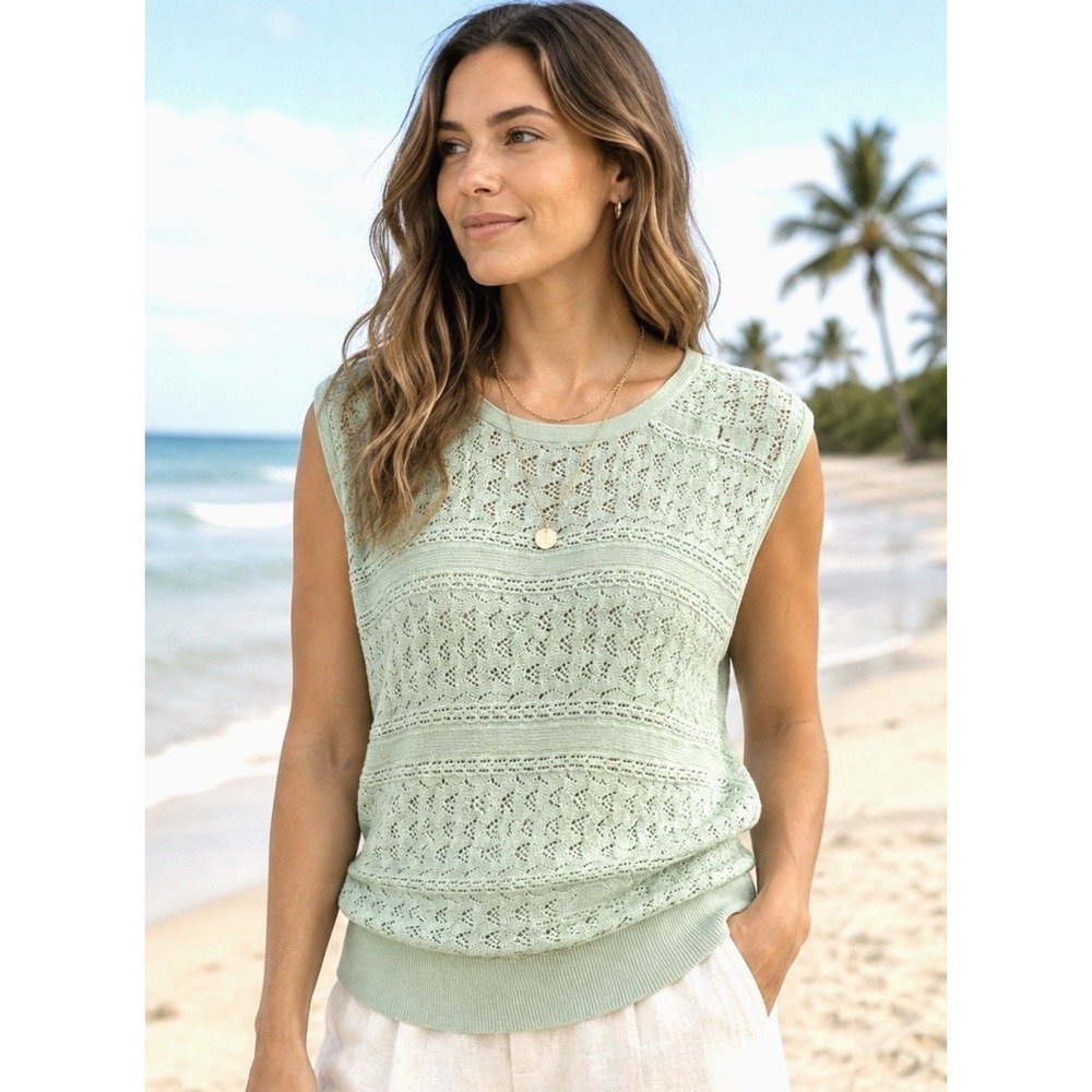 Limited Sleeveless Knit Sweater Womens Size M Preppy Coastal Casual Lightweight